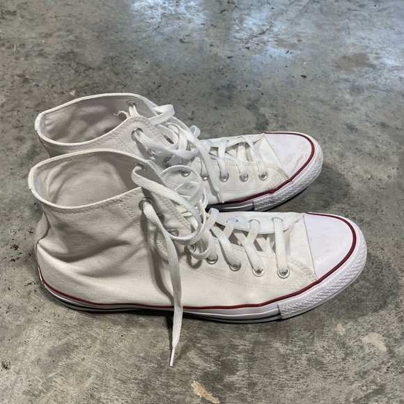 Converse Chuck Taylor All Star Highs - Picture 2 of 4